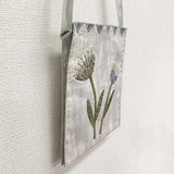 Flower Applique Sacoche (without instructions) In "Sutekini (Fantastic) Handmade March 2026 issue"